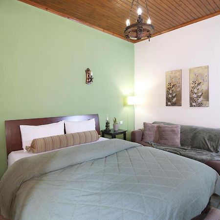 Guesthouse Alexandra Eptálofos المظهر الخارجي الصورة