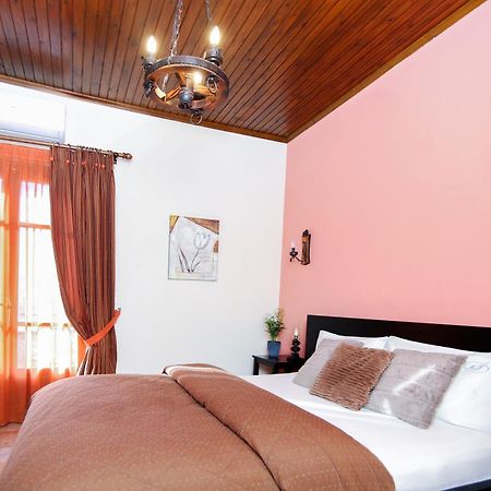 Guesthouse Alexandra Eptálofos المظهر الخارجي الصورة